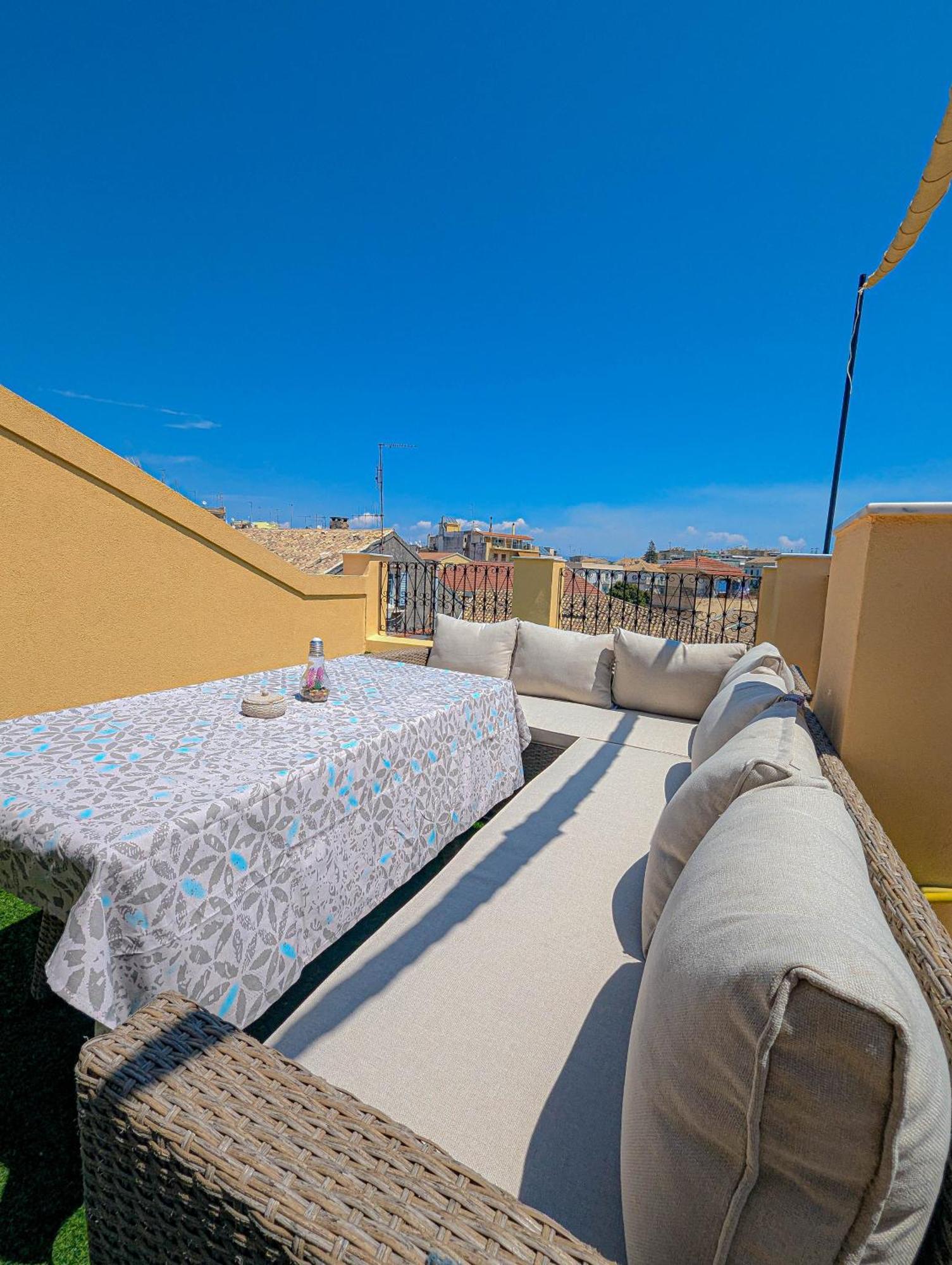 Ionian Pearl Apartments And Suites Corfu  Esterno foto